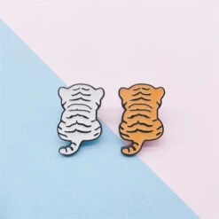 Pins Tigre De Dos -Animalière Décoration Magasin file 1215