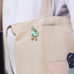 Pins Maison Pattes De Canard -Animalière Décoration Magasin file 1231