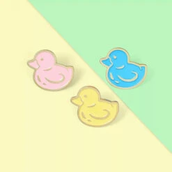 Pins Petit Canard -Animalière Décoration Magasin file 1352