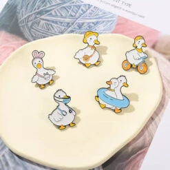 Pins Canard Cycliste -Animalière Décoration Magasin file 1402