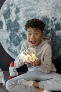 Veilleuse Fusée Rouge -Animalière Décoration Magasin file 1742