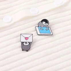 Pins Pingouin Lettre D’Amour -Animalière Décoration Magasin file 3221