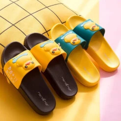 Claquettes Jaunes Canard De Course -Animalière Décoration Magasin file 5359